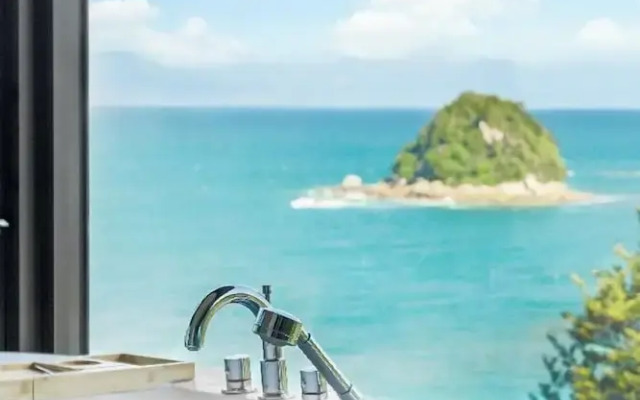 Exclusive Suite - Ocean Views & Beach