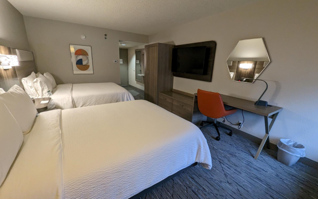 Holiday Inn Express Indianapolis Airport by IHG