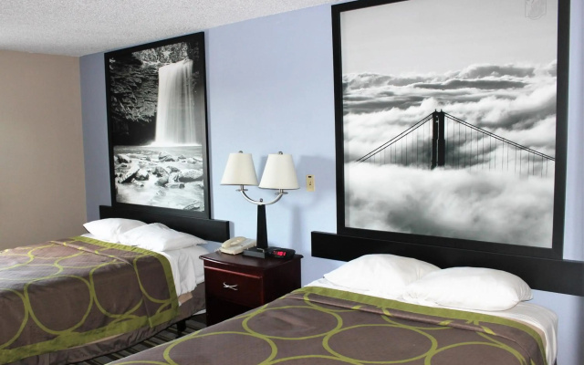 Super 8 By Wyndham Tuscaloosa
