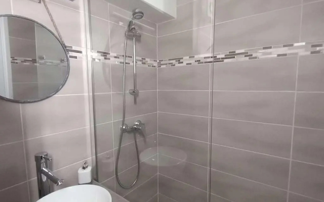 Maison Gruissan, 1 pièce, 5 personnes - FR-1-444-72