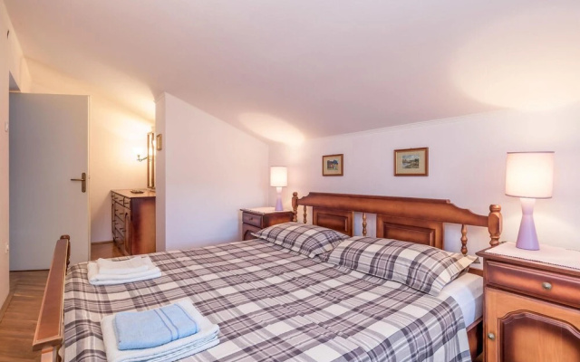 Stunning Apartment in Lovran With 1 Bedrooms and Wifi