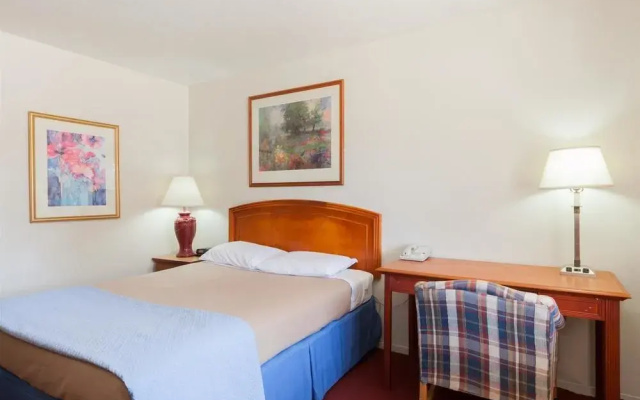 Days Inn Castaic Six Flags Magic Mountain