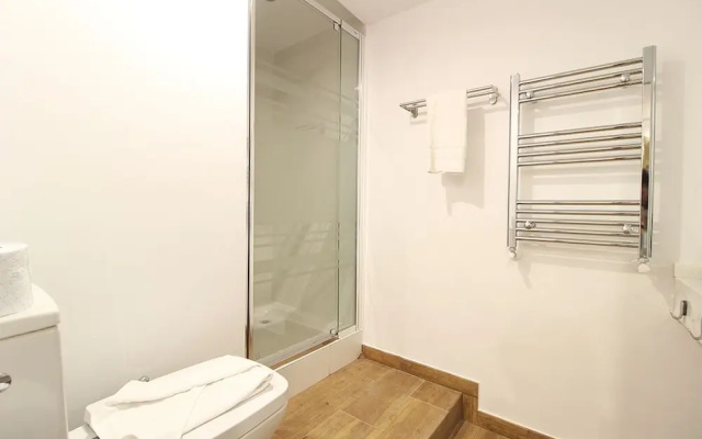 Luminous Apartment in Chueca Allôhousing