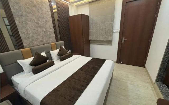 Hotel Shaurya Palace