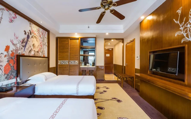 Rezen Hotel S&N