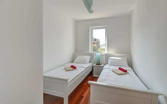 Apartments Zrinka