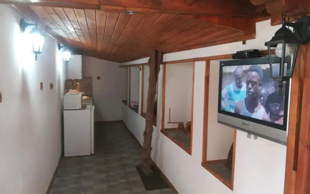 Ganovi Guest House