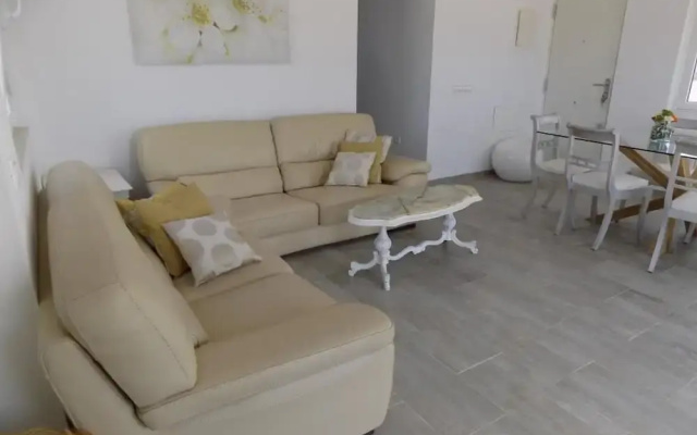 3-bed Villa Sleeps 8 With Private Pool
