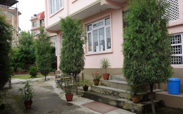 Отель Bodhi Guest House Непал, Катманду - отзывы, цены и фото номеров - забронировать отель Bodhi Guest House онлайн вид на фасад