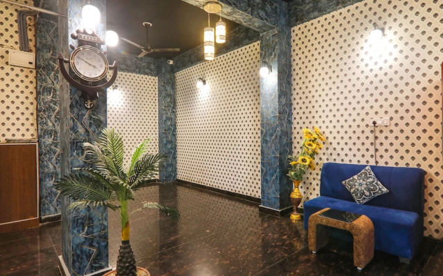 Fabhotel Dream Palace