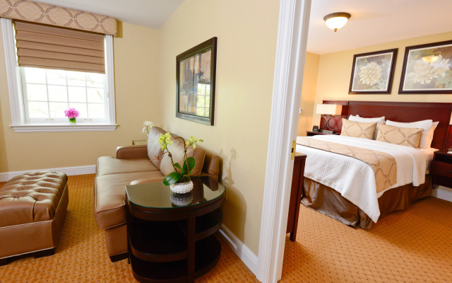Nassau Inn
