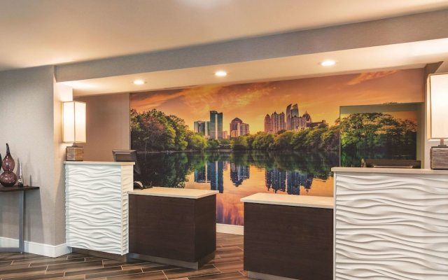 La Quinta Inn & Suites Atlanta Perimeter Medical 0