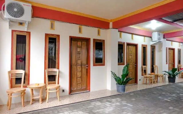 D&A Guesthouse Syariah And Rent Car by OYO Rooms