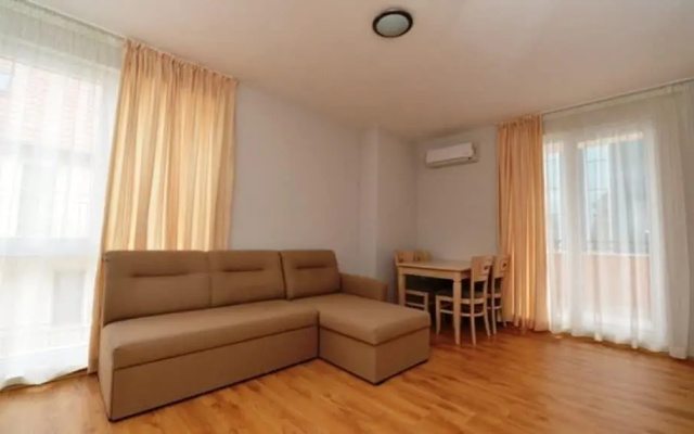 Riviera Garden Apartments