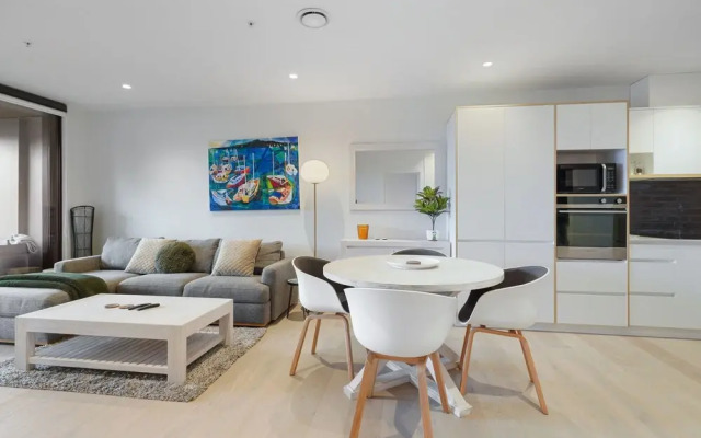 Groovy Apt Close to Onehunga Mall Centre