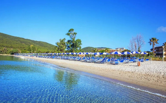 Hotel Baia Di Conte