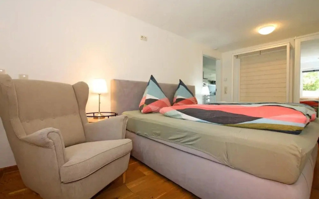Luxuriose Ferienwohnung mit Terrasse, Wiek