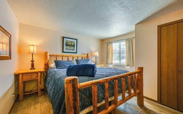Timberbrook Village Condo: Community Pool, Hot Tub