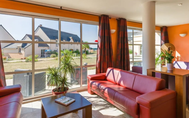 Well-maintained, Linked Holiday Home With Garden and Terrace