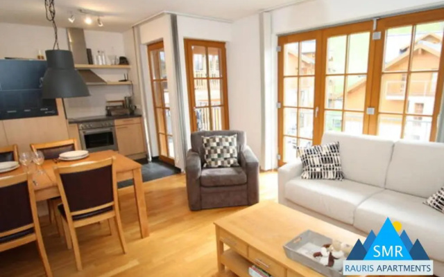 Manuela 13 by SMR Luxury Apartments