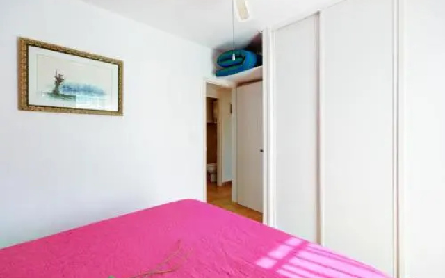 Apartamento con jardín y parking cerca del mar en Roses