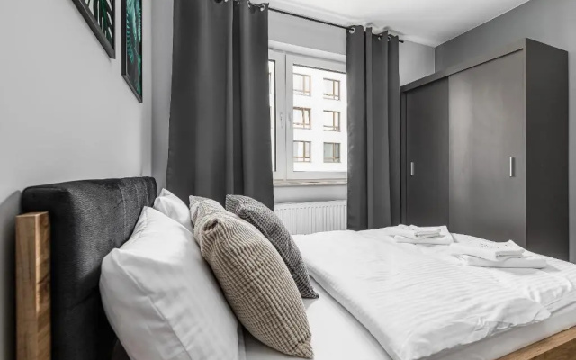 PREMIUM Apartments New Town Private Parking Included