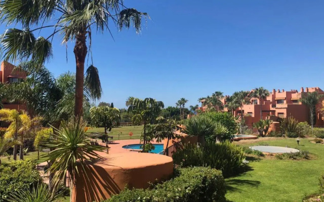 2256-Stunning groundfloor in luxury complex!
