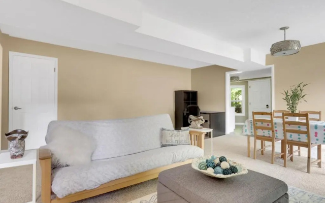 Colony Suite