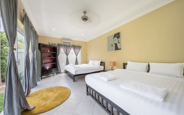 Private Beach Majestic Pool Villa Pattaya