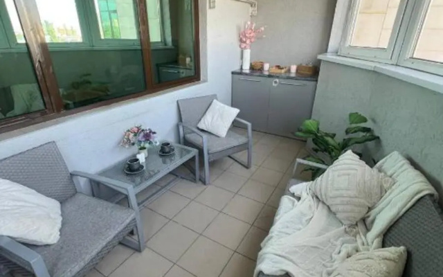 Bayhouse на улице  Таира Жарокова 137