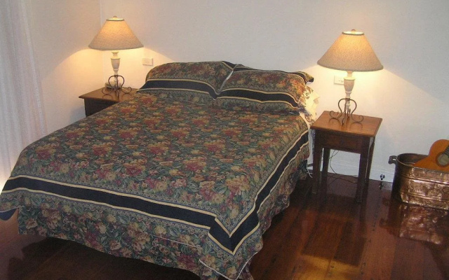 Captain's Cottage Bed & Breakfast