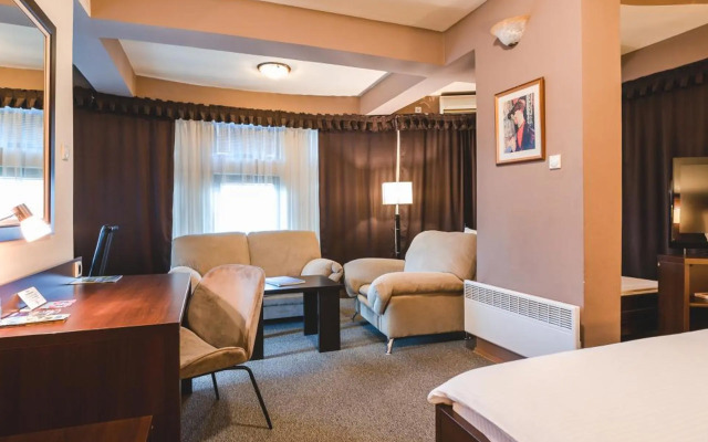 Keto Hotel