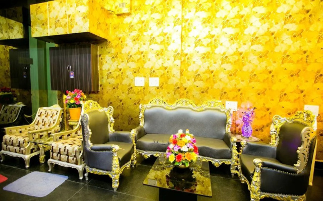 The ECR Grand Residency by OYO Rooms