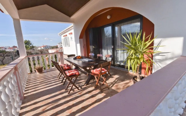 Family Home Agava