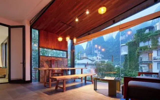 Oneheart Riverside Retreat
