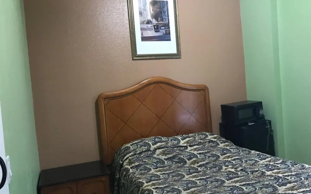 Oak Hotel