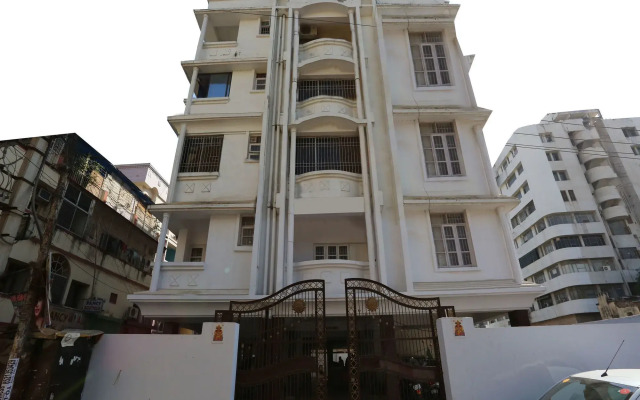 OYO 13216 Sidhi Vinayak Residency
