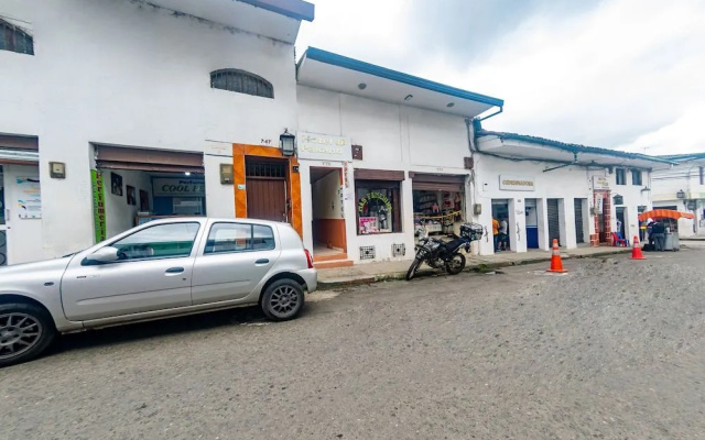 Ayenda Pakande