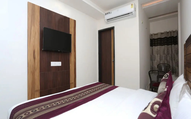 Capital O 12341 Madhuram Landmark