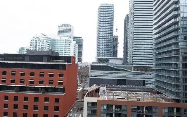 Royal Stays Suites - Blue Jays Way