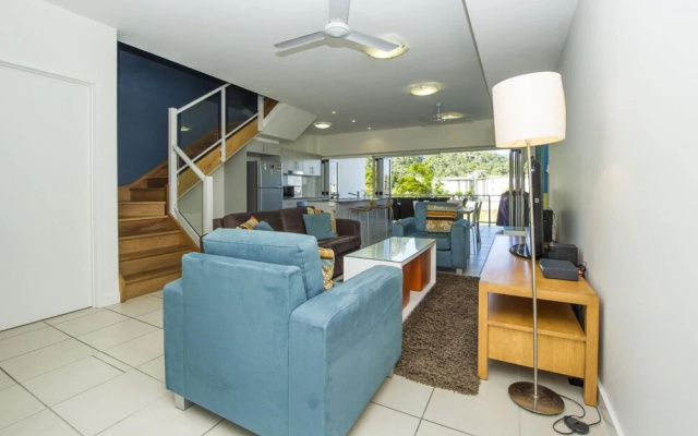 Beachside Apartment 10
