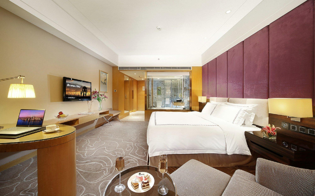 Days Hotel & Suites Mingfa Xiamen