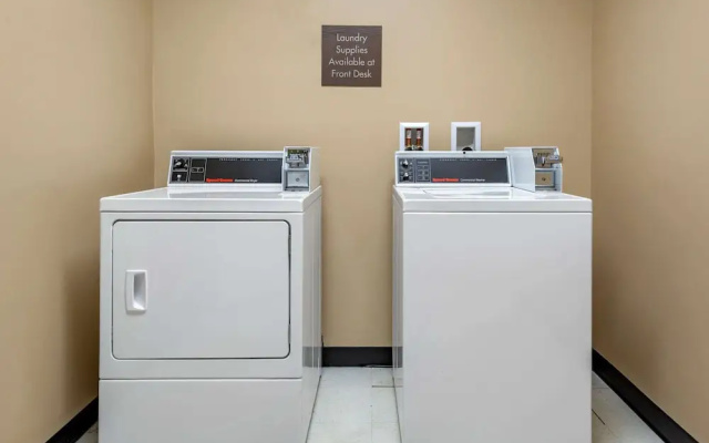 MainStay Suites