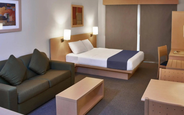 City Express Suites Silao Aeropuerto