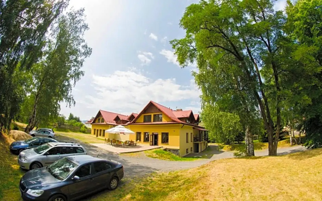 Pensjonat Lew Jaskiniowy