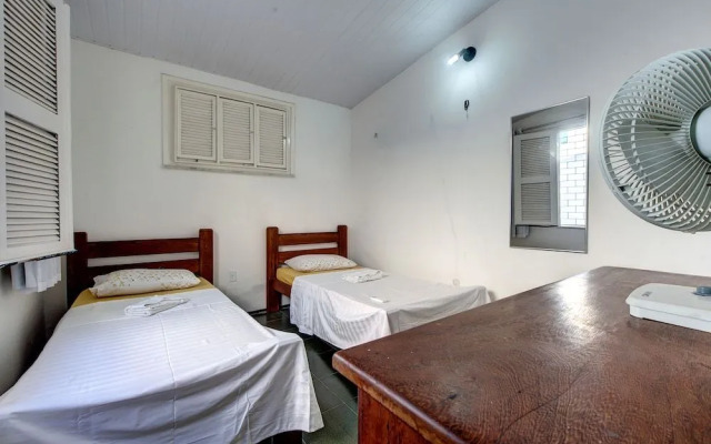 Casa com piscina privativa perto do mar