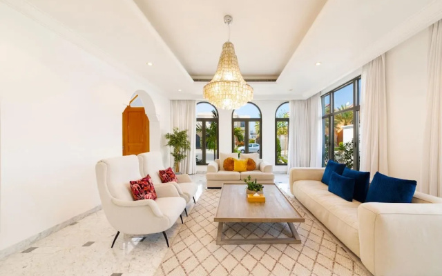 Luxury Villa w Dramatic Vw Private Beach Pool
