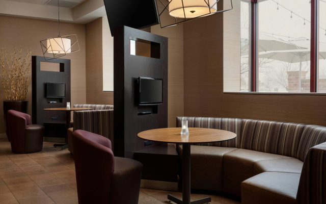 Courtyard by Marriott Denver Airport