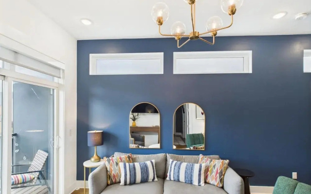 Gallatin Retreat-private Balcony-in East Nashville