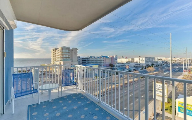 Astoria 402 by RedAwning